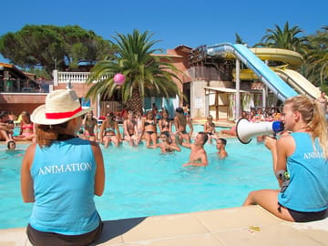 Entertainment organised by the swimming pool (added by manager 23 May 2015)