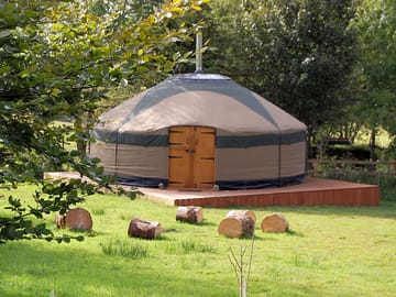 Yurt with area for campfire/firepit alongside (added by manager 08 Jan 2016)