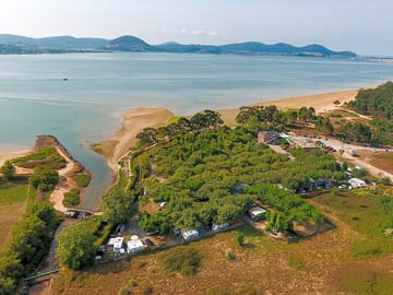 Aerial view of the site and beach (added by manager 08 Sep 2022)