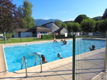 Swimming pool with a view over the mountains (added by manager 17 Sep 2016)