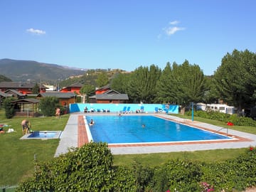Swimming pool (added by manager 07 Feb 2016)