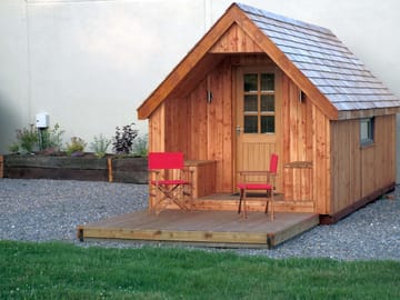 Fully equipped cosy cabins (added by manager 31 Mar 2015)