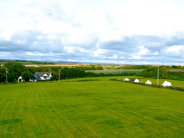 Elevated shot of the campsite showing the spacious area and great views (added by manager 03 Aug 2023)