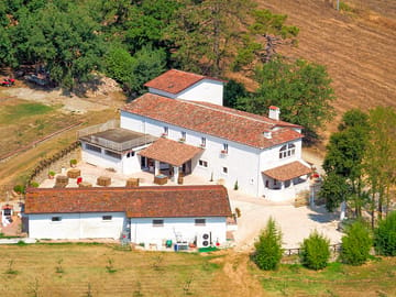 Aerial view of the farm, built in 1800