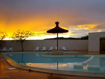 Lovely sunsets over the pool area (added by manager 02 Dec 2015)