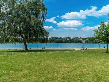 Beautiful spot on the lake, sandy beach and a lawn area with trees for shade (added by manager 11 Jan 2016)