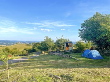 The Court Bleddyn Farm Shepherds Hut and Camping