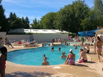 The swimming pool (added by manager 09 Jun 2016)