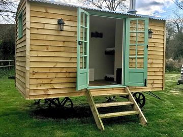 Shepherd's hut (added by manager 07 Apr 2021)