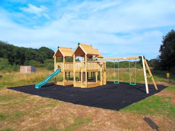 Children's play area (added by manager 12 Aug 2014)