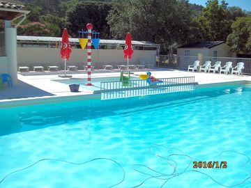 Swimming pool and paddling pool (added by manager 02 Dec 2018)