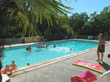 Heated outdoor pool (added by manager 31 Mar 2017)