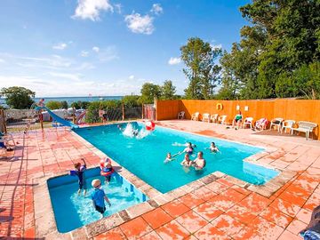 Outdoor heated swimming pool open end of May to mid-September