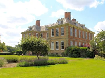 Stanford Hall, next to the caravan park, has grounds to wander around