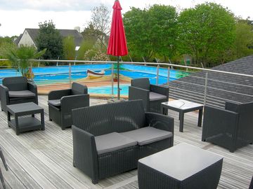 Chill out next to the pool (added by manager 28 Jun 2019)