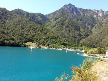 Our beloved camping seen from the walking path around the lake. (added by manager 02 Jul 2016)