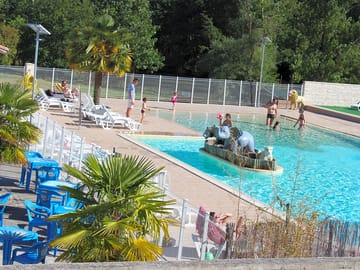 Outdoor pool (added by manager 21 Mar 2017)
