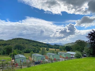 View over the caravans. (added by visitor 05 Aug 2020)