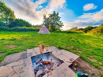 Firepit on site (added by manager 11 Oct 2022)