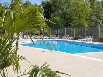 Swimming pool open from April to September (added by manager 16 Aug 2022)