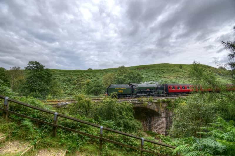Steam train shunting back to Pickering from Whitby (Mike Cassidy on Unsplash)